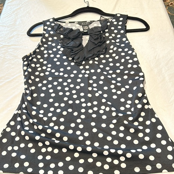 Joza Rae Black White Sleeveless Polka Dot Top Ruffle V Neck Like New Size Small - Picture 4 of 5